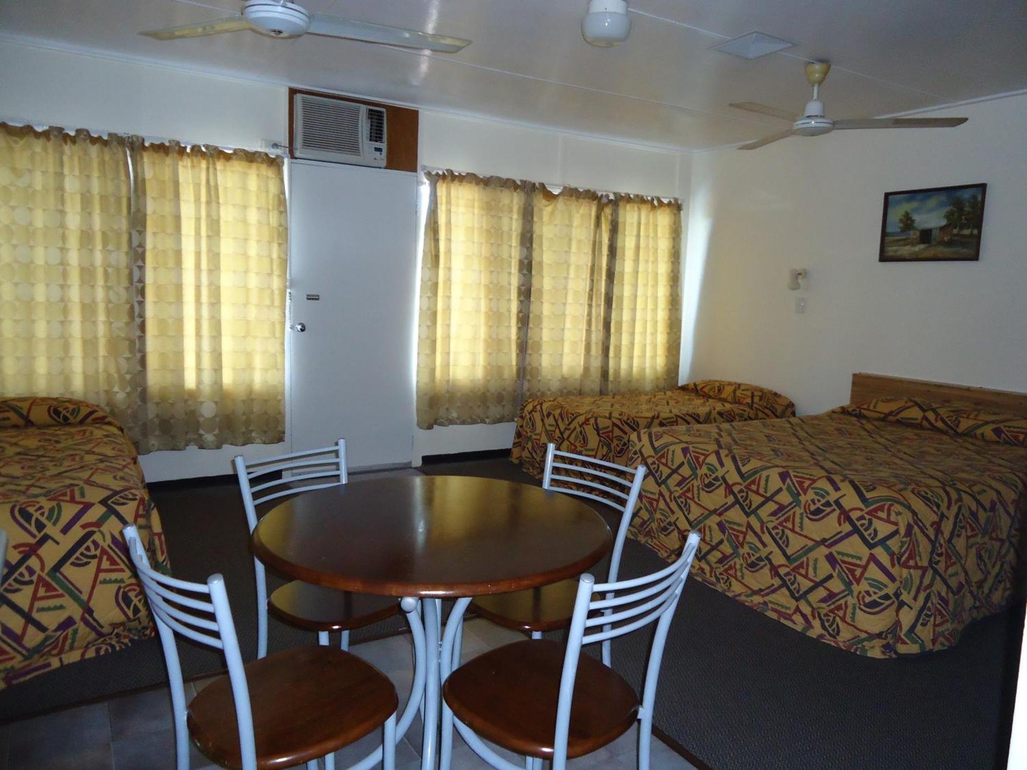 Moondarra Motel Innisfail Dış mekan fotoğraf