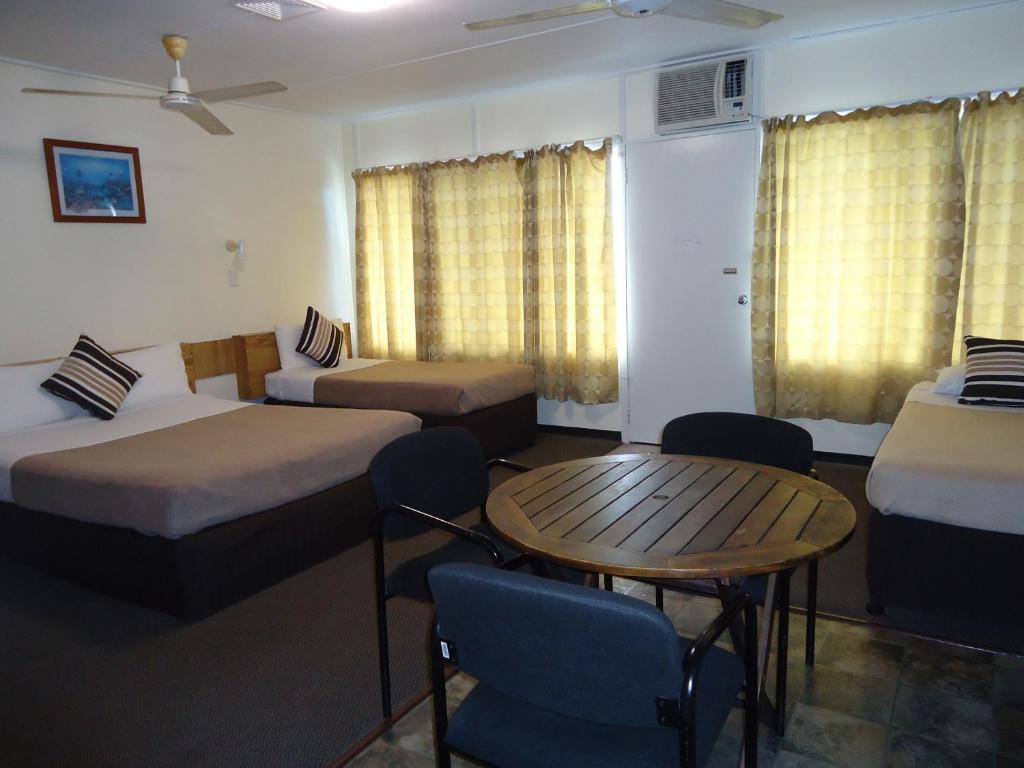Moondarra Motel Innisfail Oda fotoğraf
