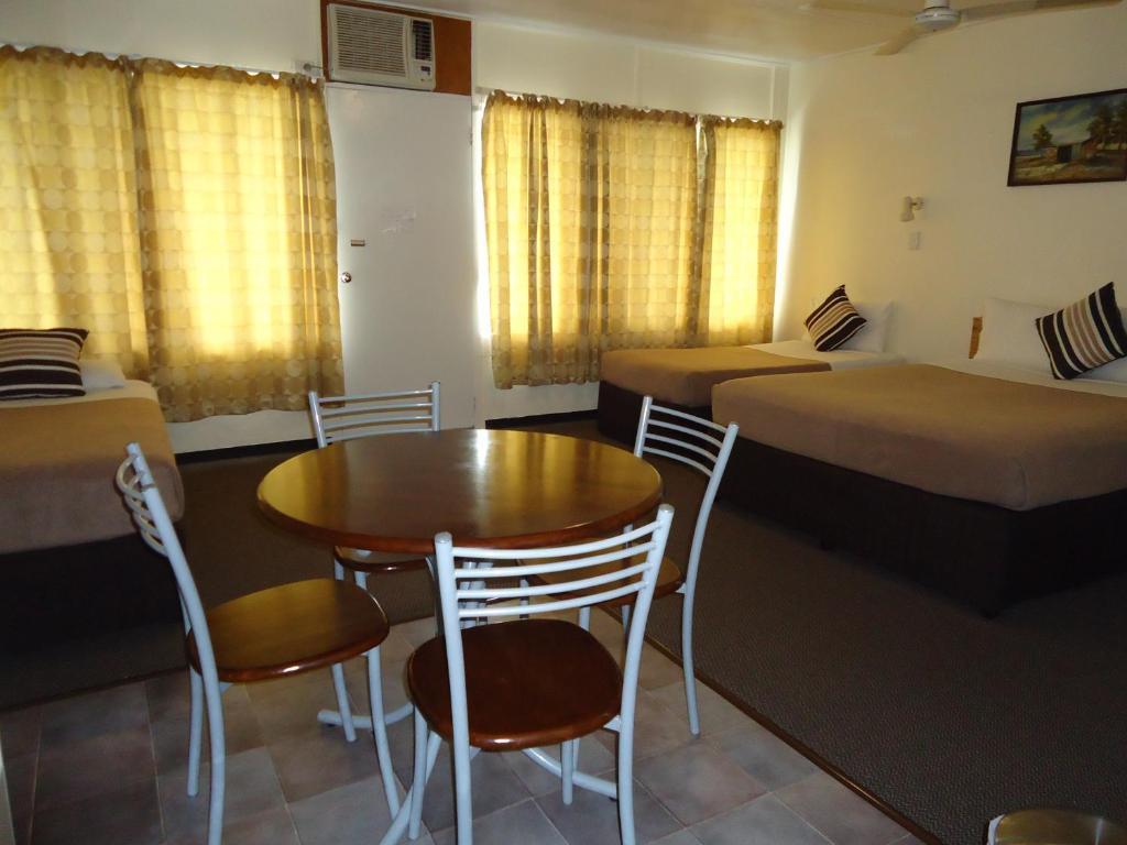 Moondarra Motel Innisfail Oda fotoğraf