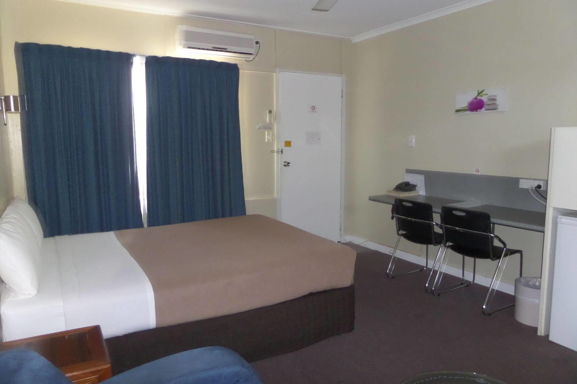 Moondarra Motel Innisfail Dış mekan fotoğraf