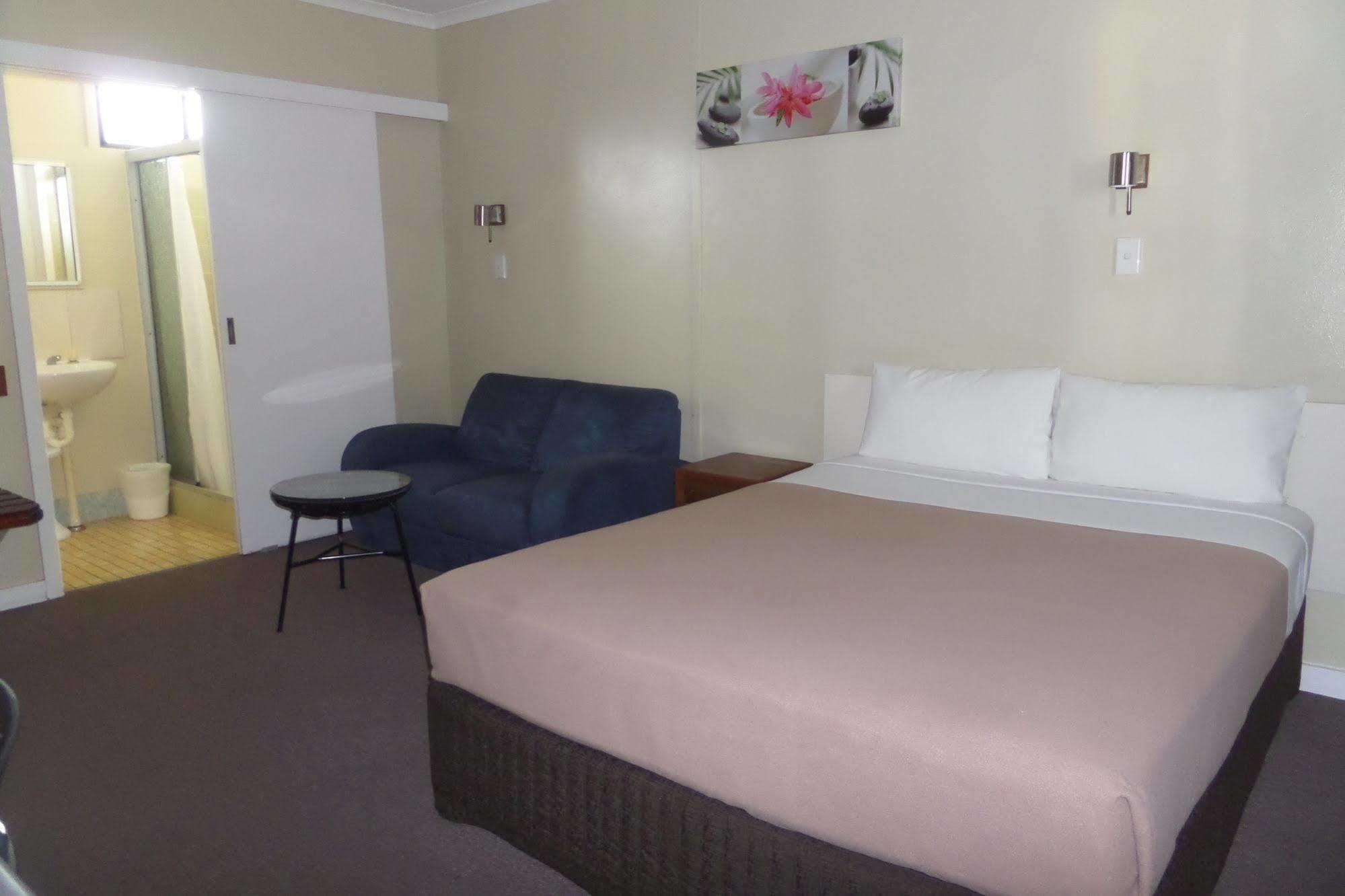 Moondarra Motel Innisfail Dış mekan fotoğraf